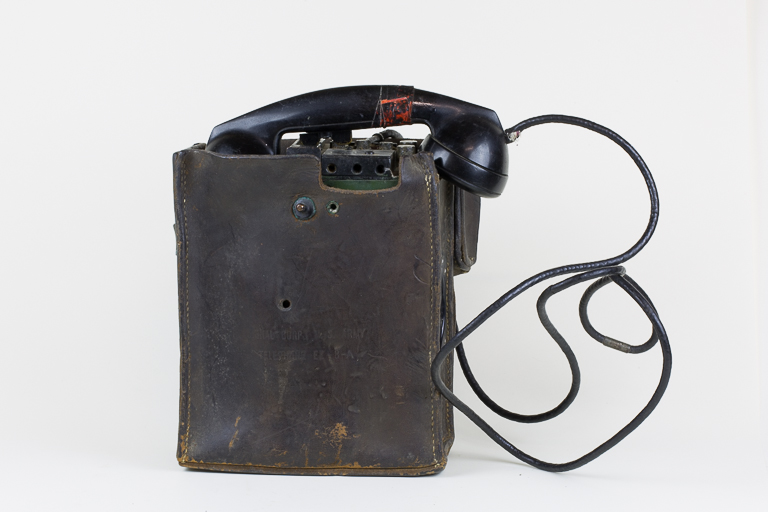 telefono da campo usa periodo seconda guerra mondiale completo di sacca per il trasporto